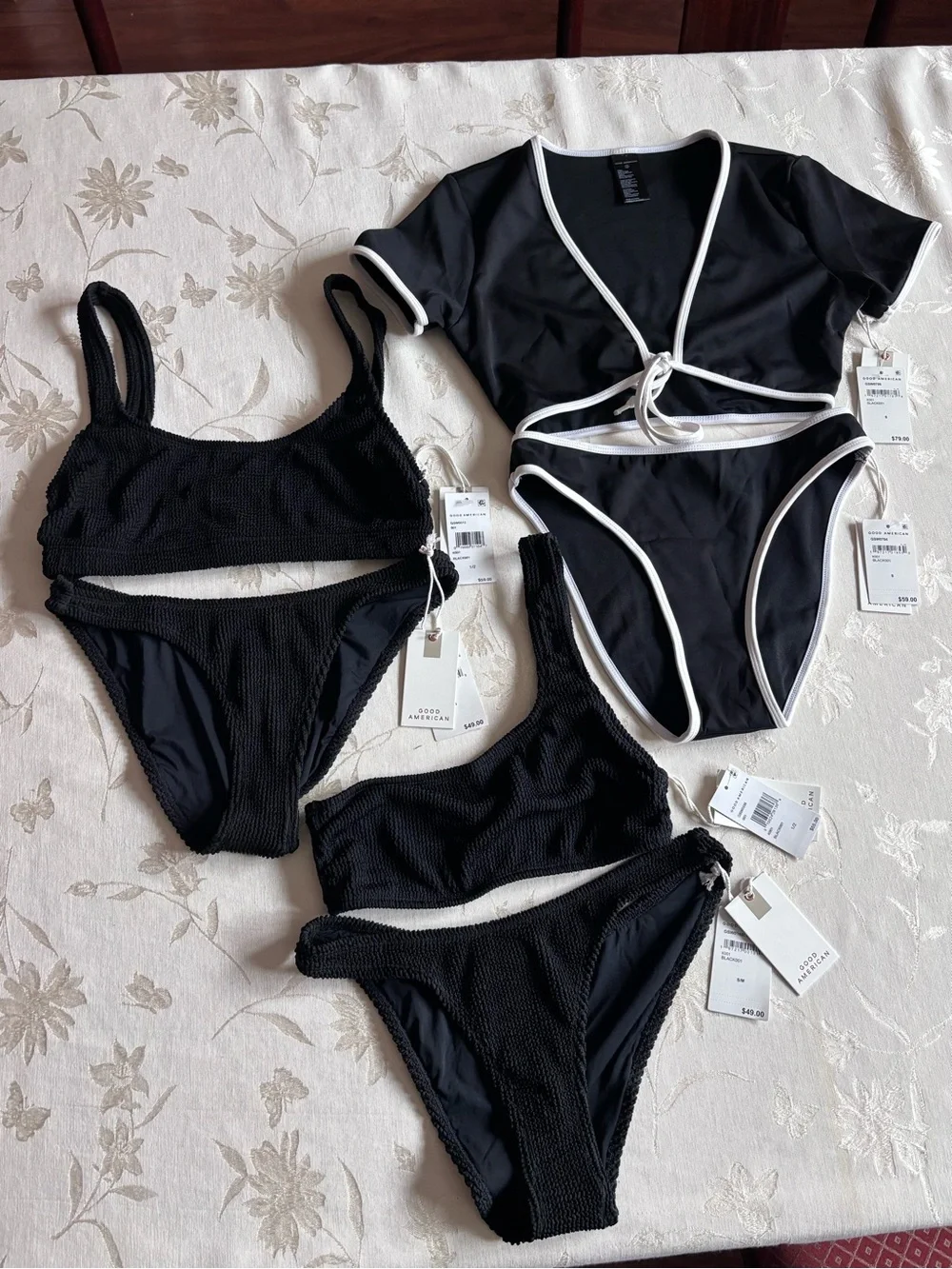 NWT Good American Bathing Suit $350 BUNDLE Small/Medium Bikini Bottoms and Tops